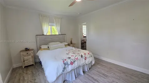 390 NE 127th Street North Miami FL 33161