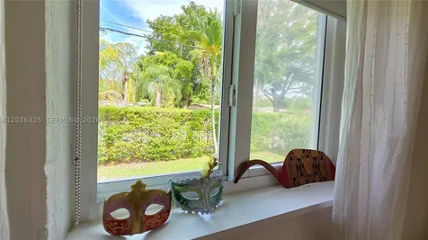 390 NE 127th Street North Miami FL 33161