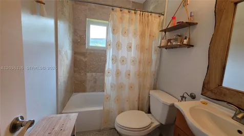 390 NE 127th Street North Miami FL 33161
