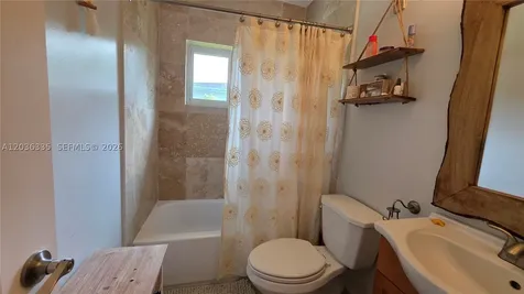 390 NE 127th Street North Miami FL 33161