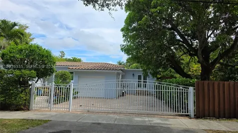 390 NE 127th Street North Miami FL 33161
