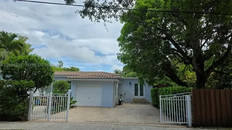 390 NE 127th Street North Miami FL 33161