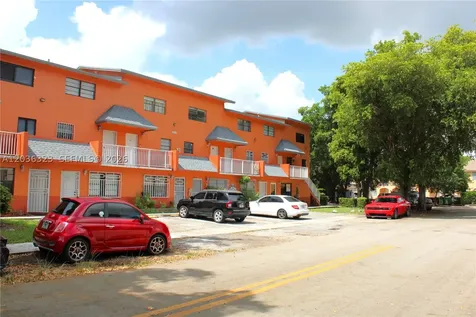 2260 W 55th Street Hialeah FL 33016