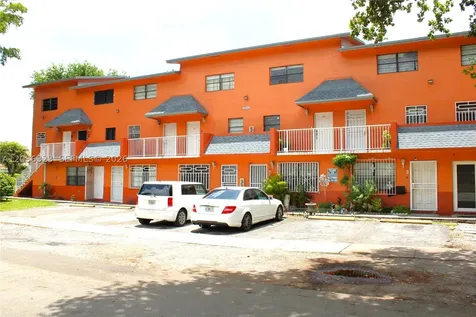 2260 W 55th Street Hialeah FL 33016