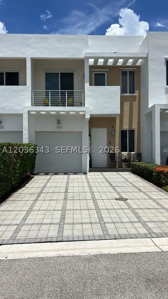 7117 NW 103rd Path Doral FL 33178