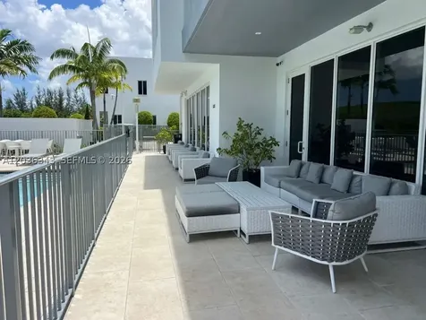 7117 NW 103rd Path Doral FL 33178