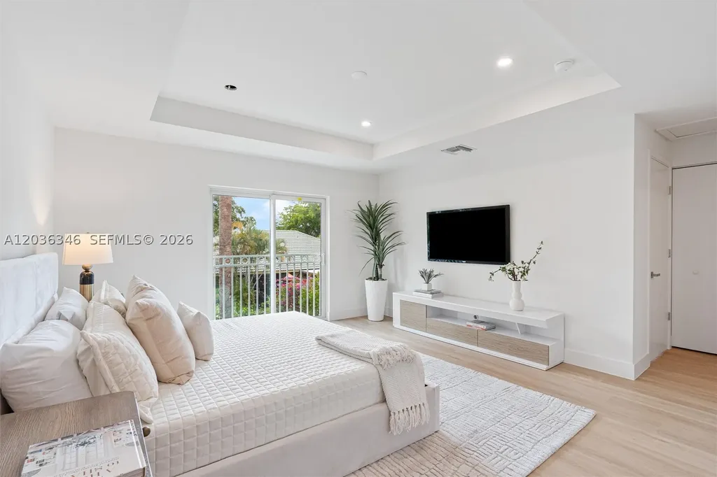 1555 NW 94th Way Coral Springs FL 33071