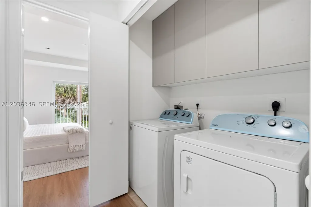 1555 NW 94th Way Coral Springs FL 33071