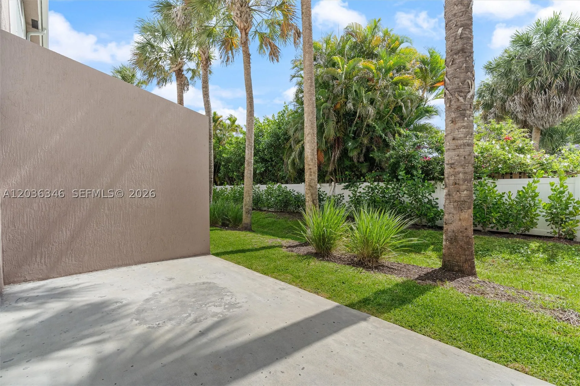 1555 NW 94th Way Coral Springs FL 33071
