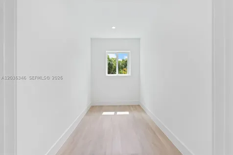 1555 NW 94th Way Coral Springs FL 33071
