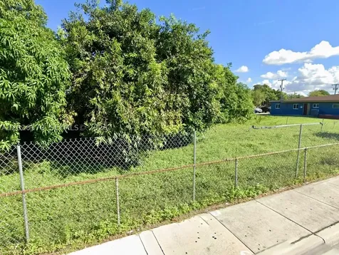 291 W 49th Street Hialeah FL 33012