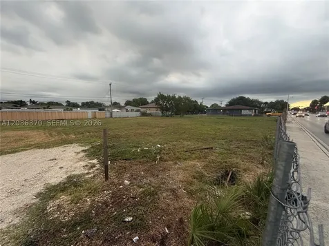 291 W 49th Street Hialeah FL 33012
