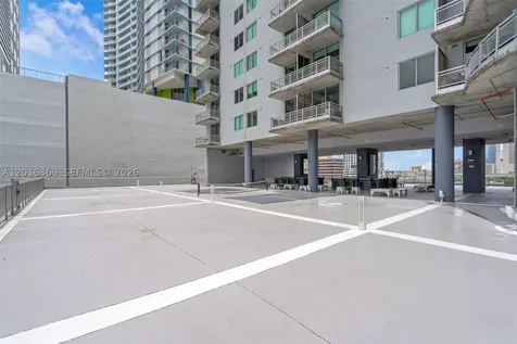 690 SW 1st Court Miami FL 33130