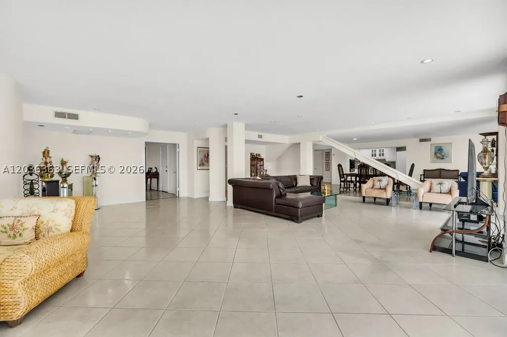 3100 NE 48th Street Fort Lauderdale FL 33308
