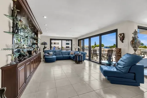 3100 NE 48th Street Fort Lauderdale FL 33308