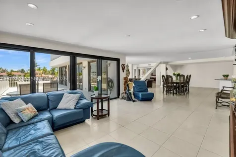 3100 NE 48th Street Fort Lauderdale FL 33308