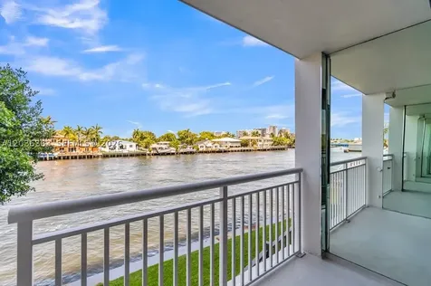 3100 NE 48th Street Fort Lauderdale FL 33308