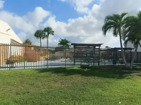 1700 SW 131st Place Circle S Miami FL 33175