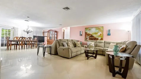 315 NW 124th Street North Miami FL 33168