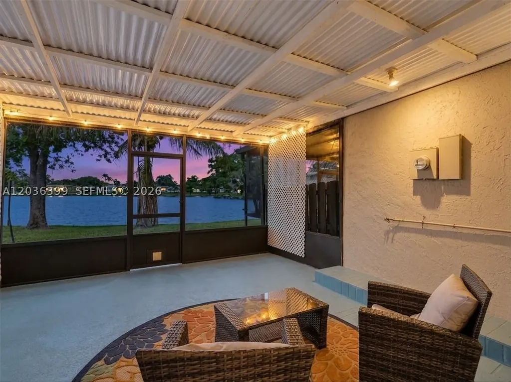 8902 Palm Tree Lane Pembroke Pines FL 33024