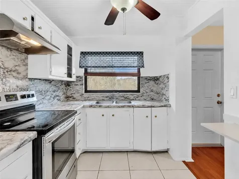 8902 Palm Tree Lane Pembroke Pines FL 33024