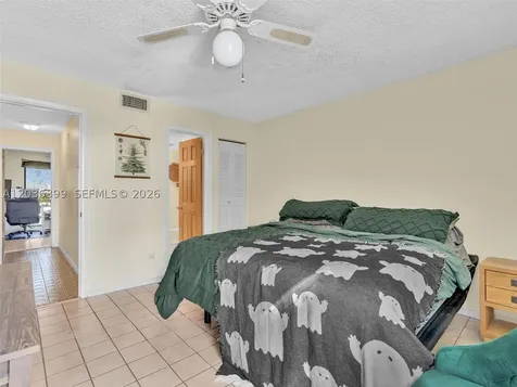 8902 Palm Tree Lane Pembroke Pines FL 33024