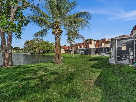 8902 Palm Tree Lane Pembroke Pines FL 33024