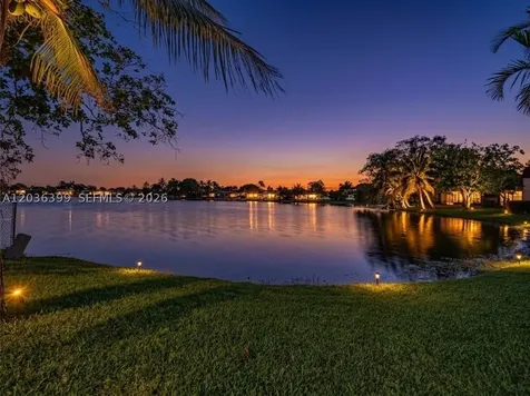 8902 Palm Tree Lane Pembroke Pines FL 33024