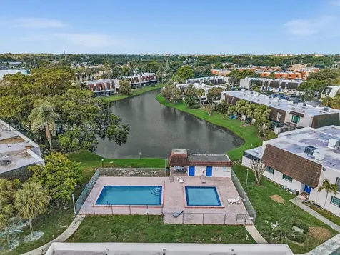 8902 Palm Tree Lane Pembroke Pines FL 33024