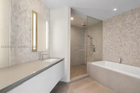 68 SE 6th Street Miami FL 33131