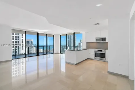68 SE 6th Street Miami FL 33131