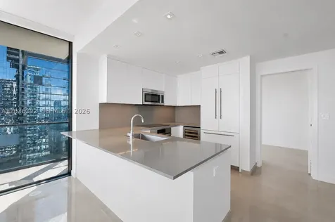 68 SE 6th Street Miami FL 33131