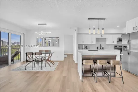 Hallandale Beach FL 33009