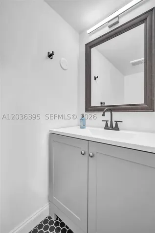 Hallandale Beach FL 33009