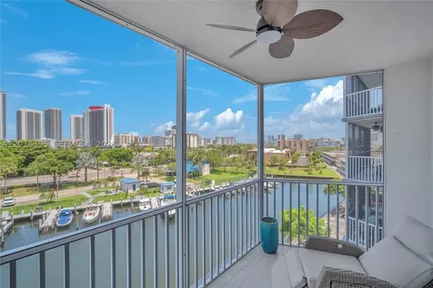 Hallandale Beach FL 33009