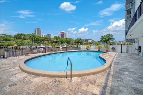 Hallandale Beach FL 33009