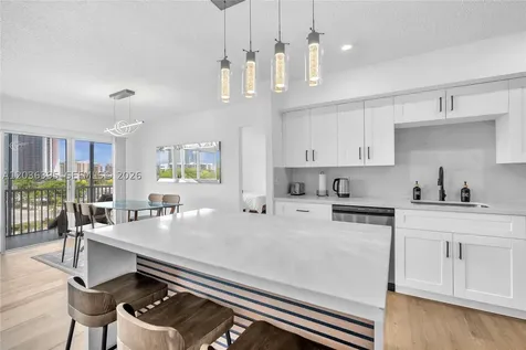 Hallandale Beach FL 33009