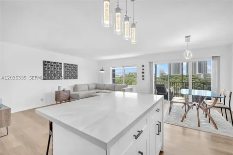 Hallandale Beach FL 33009