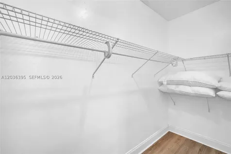 Hallandale Beach FL 33009