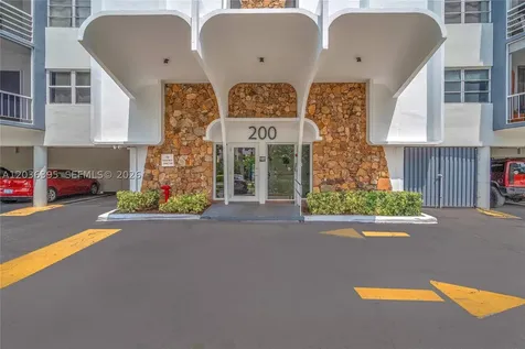 Hallandale Beach FL 33009