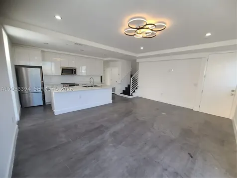 825 Michigan Avenue Miami Beach FL 33139