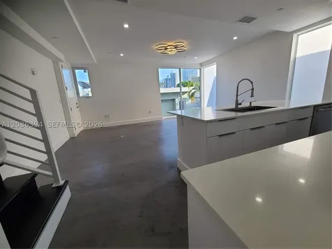 825 Michigan Avenue Miami Beach FL 33139