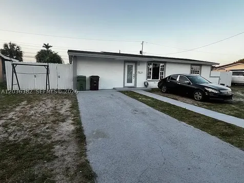 1271 W 79th Street Hialeah FL 33014