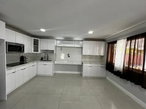 1271 W 79th Street Hialeah FL 33014