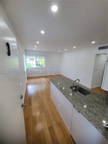 825 Michigan Avenue Miami Beach FL 33139