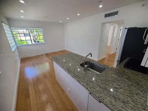 825 Michigan Avenue Miami Beach FL 33139