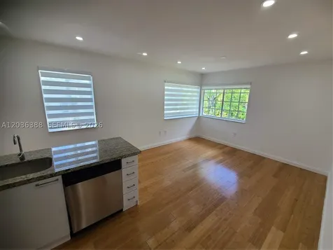 825 Michigan Avenue Miami Beach FL 33139