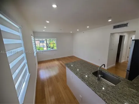 825 Michigan Avenue Miami Beach FL 33139
