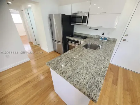 825 Michigan Avenue Miami Beach FL 33139