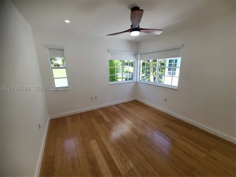 825 Michigan Avenue Miami Beach FL 33139